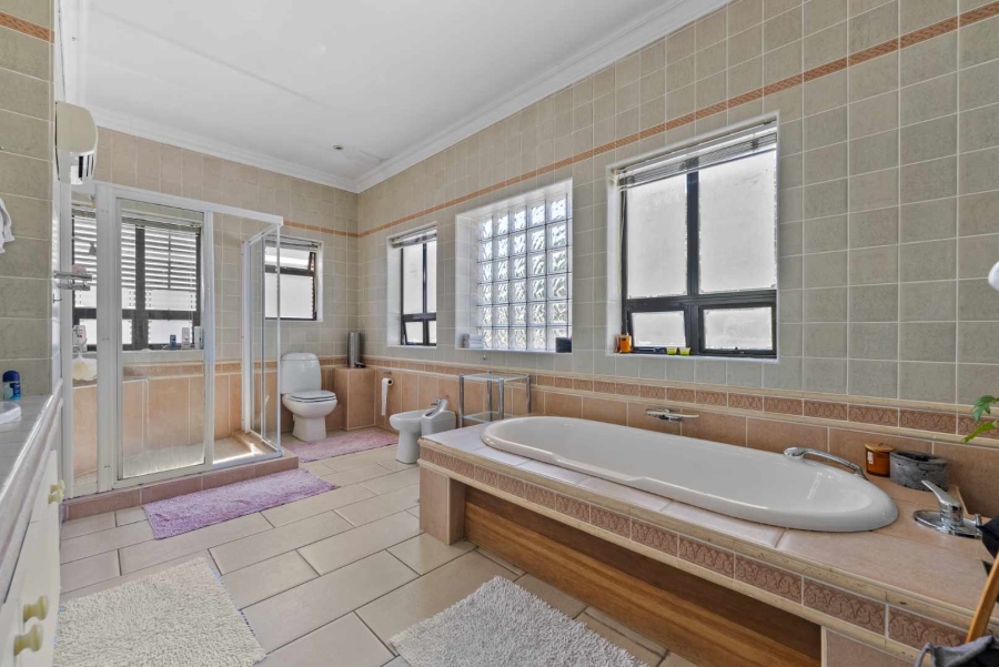 4 Bedroom Property for Sale in Camps Bay Western Cape